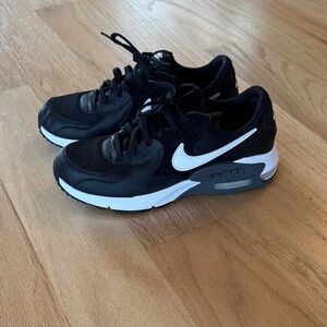 Nike women’s Air Max Excee
Black and white 
Size: 7.5
